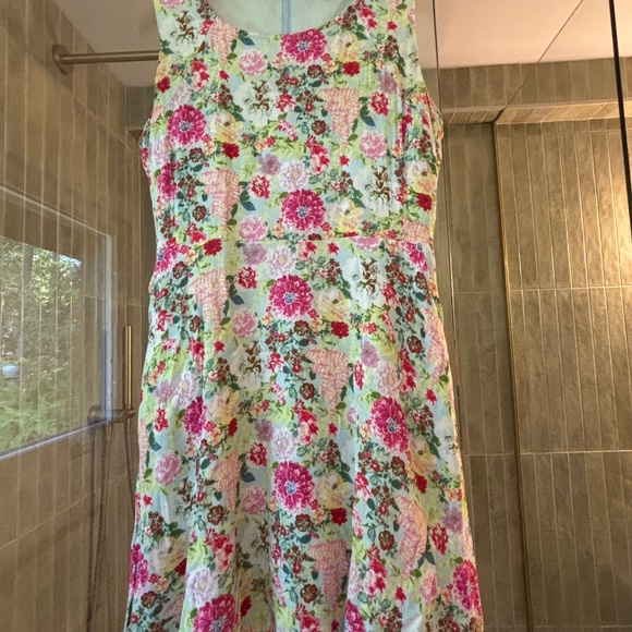 Skies are Blue Summer Floral Dress - Picture 2 of 3